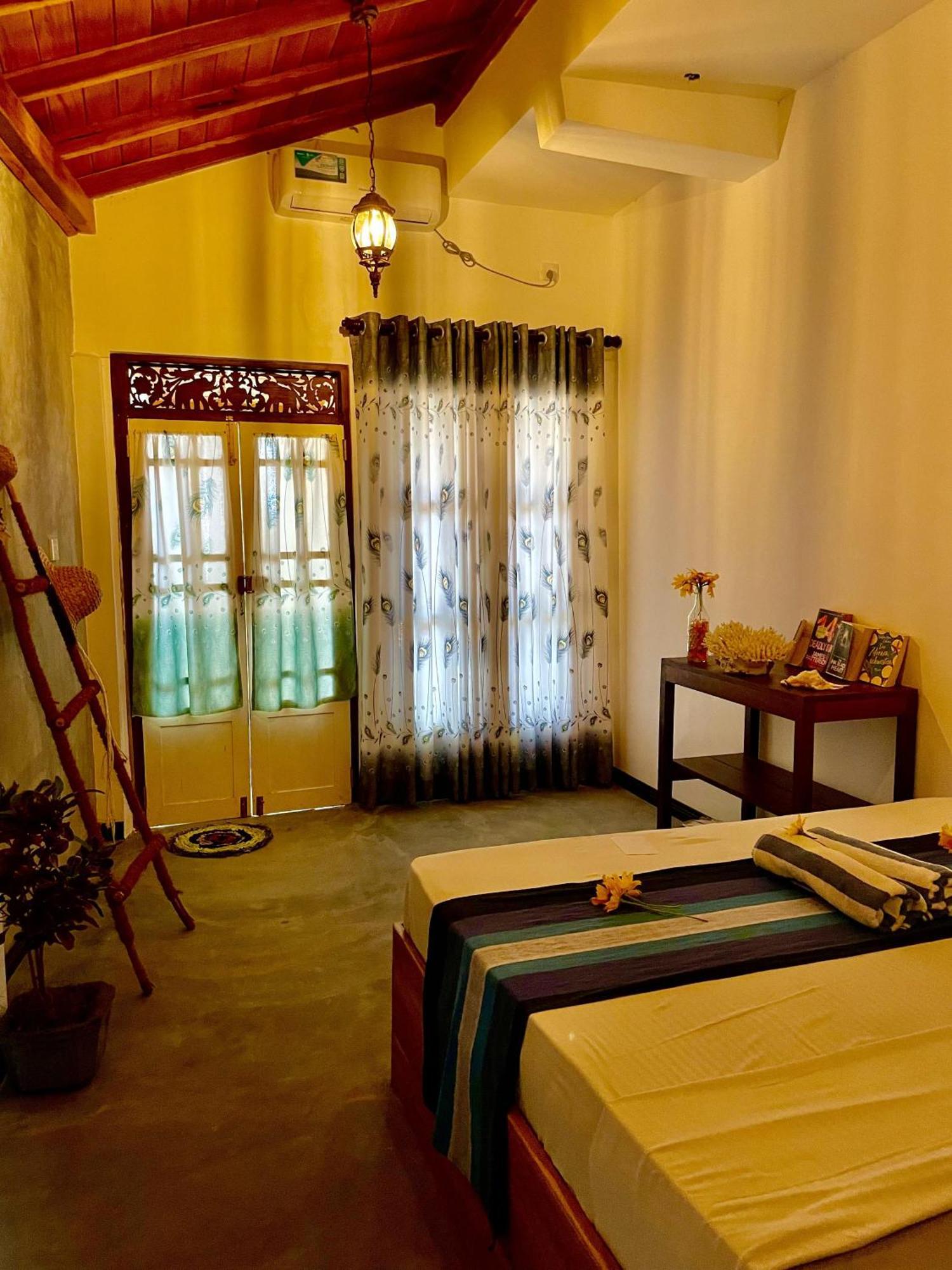 Hotel Secret Swell Tangalle Esterno foto
